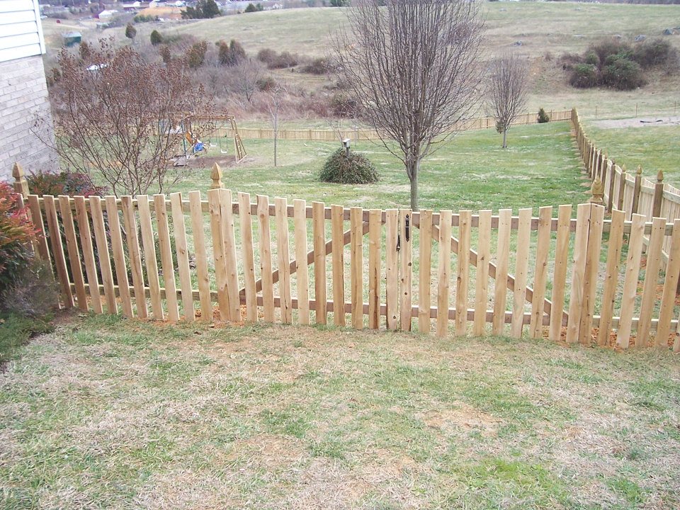 McCall – Commercial and Residential Fencing